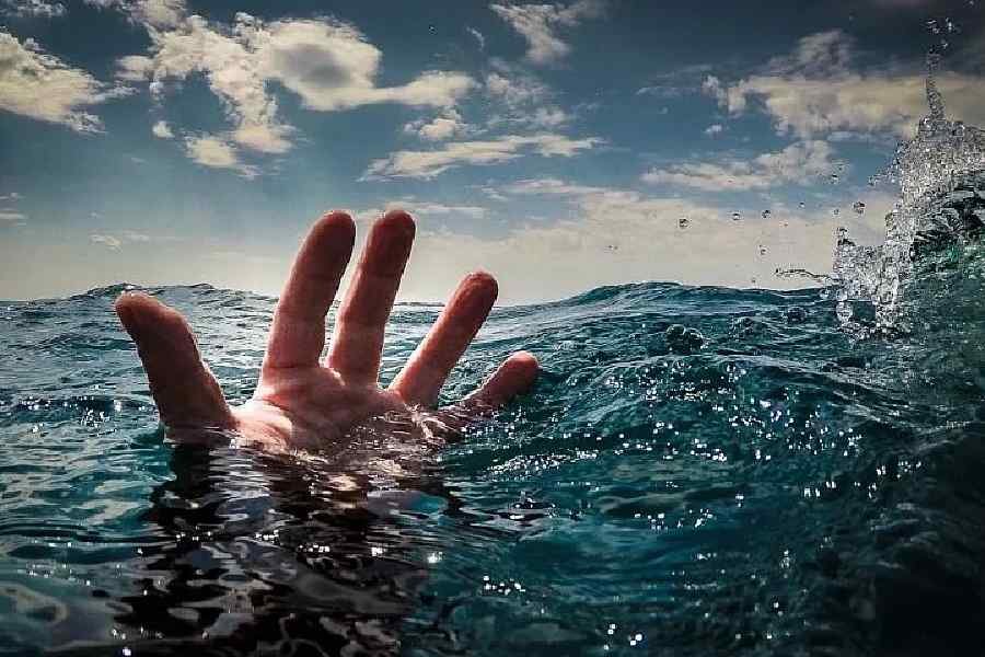 Odisha Youth Drowns While Filming Reel in Bhadrak River