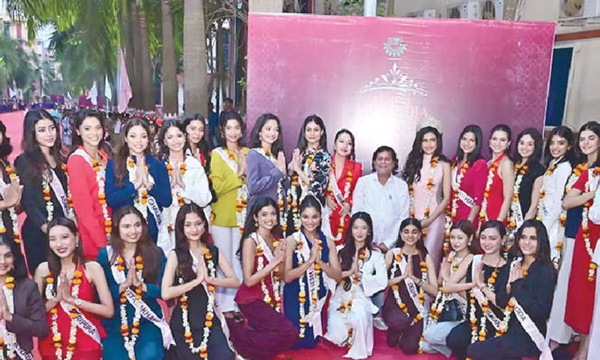 Femina Miss India Finalists Arrive at KIIT Campus
