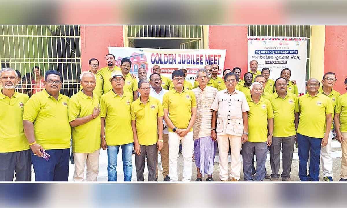 Harihar High School Alumni Celebrate 50 Years of Memories