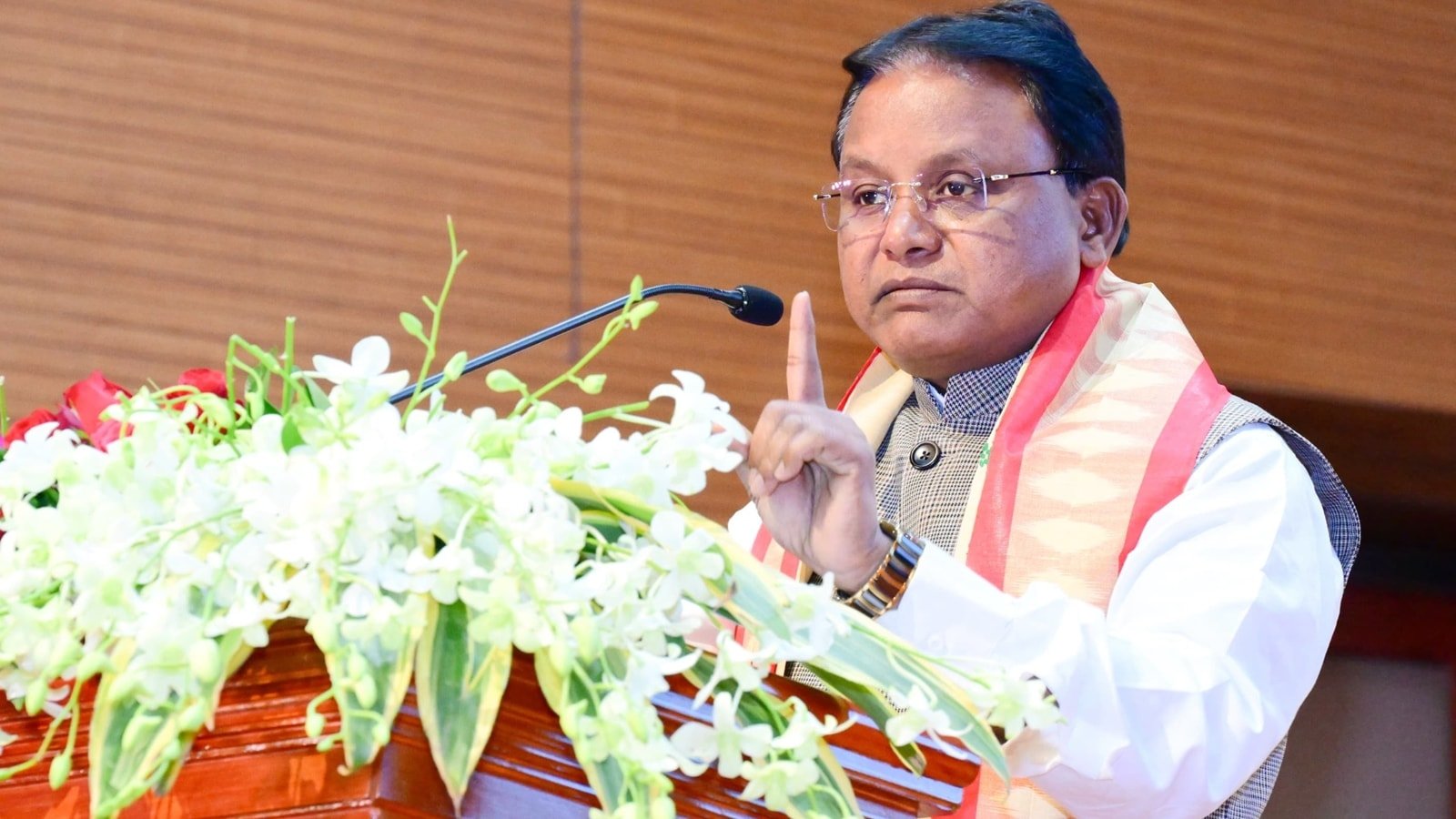 Odisha CM Highlights East-West Collaboration for India's Development at Investor Meet