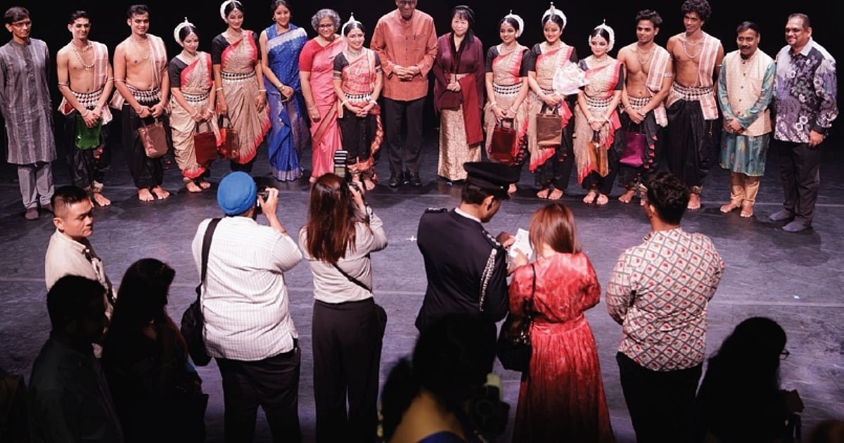 Aruna and Team Captivate Singapore with Odissi Performance