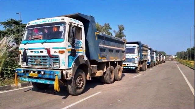 Ten Hyva Trucks Confiscated in Raid on Illegal Sand Mining in Balangir