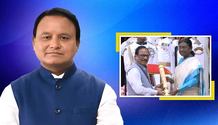CM Majhi Congratulates Dr. Mahendra Kumar Mishra on Padma Shri Award