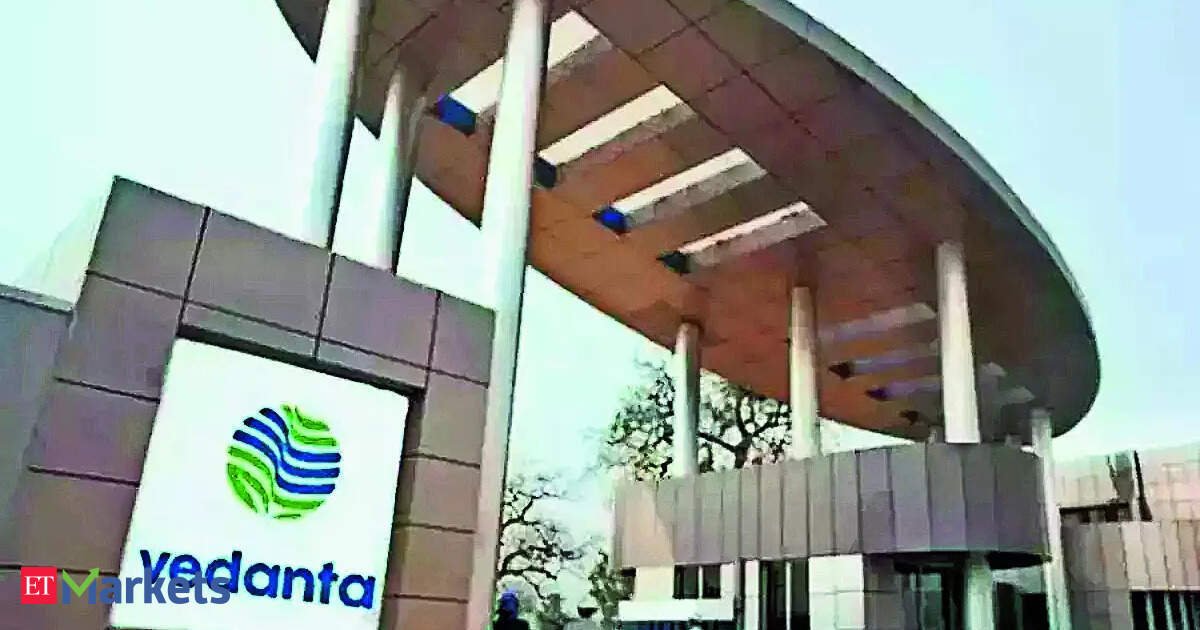 Vedanta's Newly Demerged Shares Surge Up to 5%: Which Stock is the Best Bet?