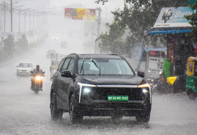 IMD Issues Yellow Alert for Bhubaneswar; Light to Moderate Rain Expected for Next Few Hours