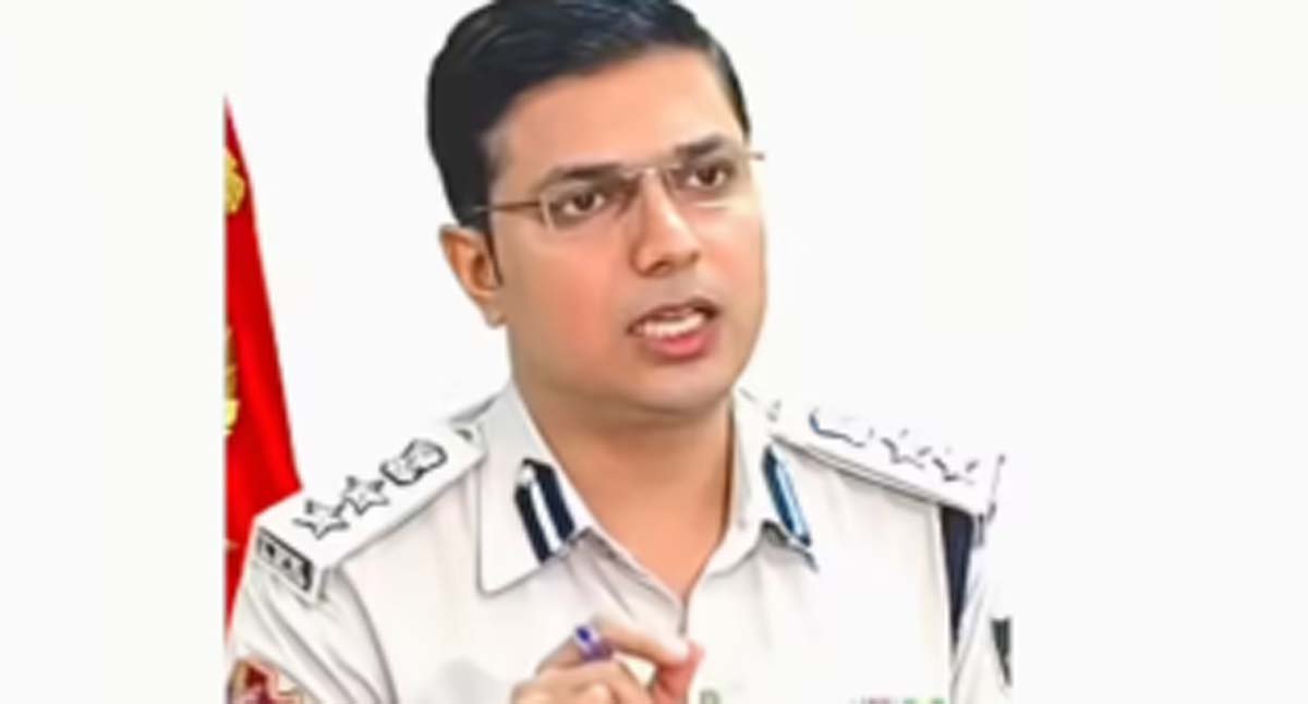 IIT Kanpur Alumnus and Award-Winning IPS Officer Resigns at 37 for New Opportunities
