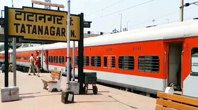 Train Delays Surge at Tatanagar Due to Puri Station Expansion