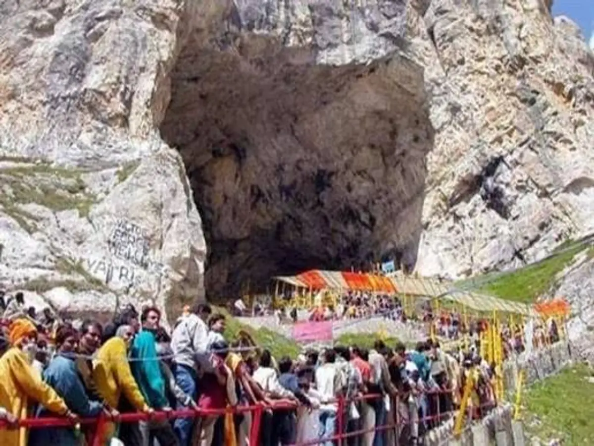Record Attendance at Amarnath Yatra Surpasses 300,000 in Just 12 Days
