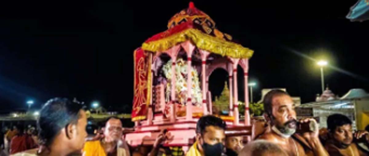 Understanding the Hera Panchami Ritual: A Divine Dispute During Rath Yatra