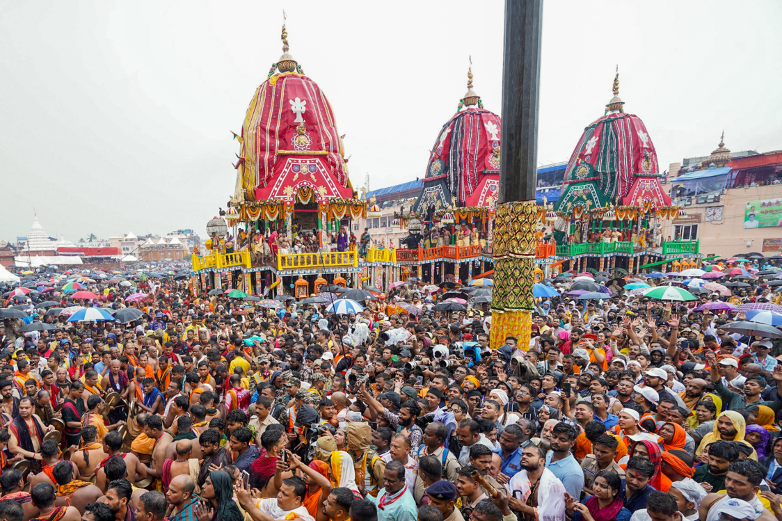 Odisha's Chief Minister Provides ₹10 Lakh Compensation for Families of Two Deceased Pilgrims