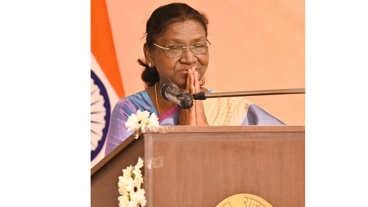 President Droupadi Murmu Embarks on Groundbreaking Train Journey to Berhampur, Odisha