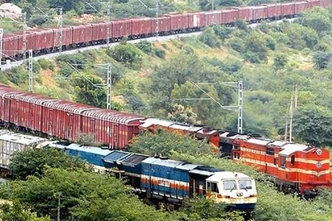Indian Railways Sees 5.4% Rise in Freight Loading, Revenue Grows by 6.27%