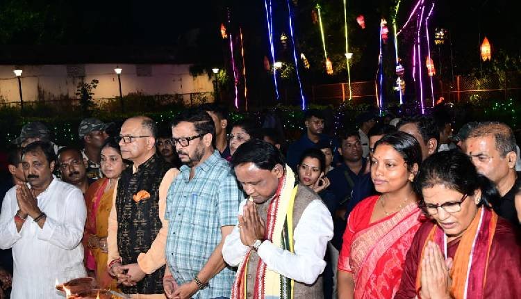Odisha Celebrates PM Modi's Birthday with Over 11,000 Lamps at Mukteswar Temple