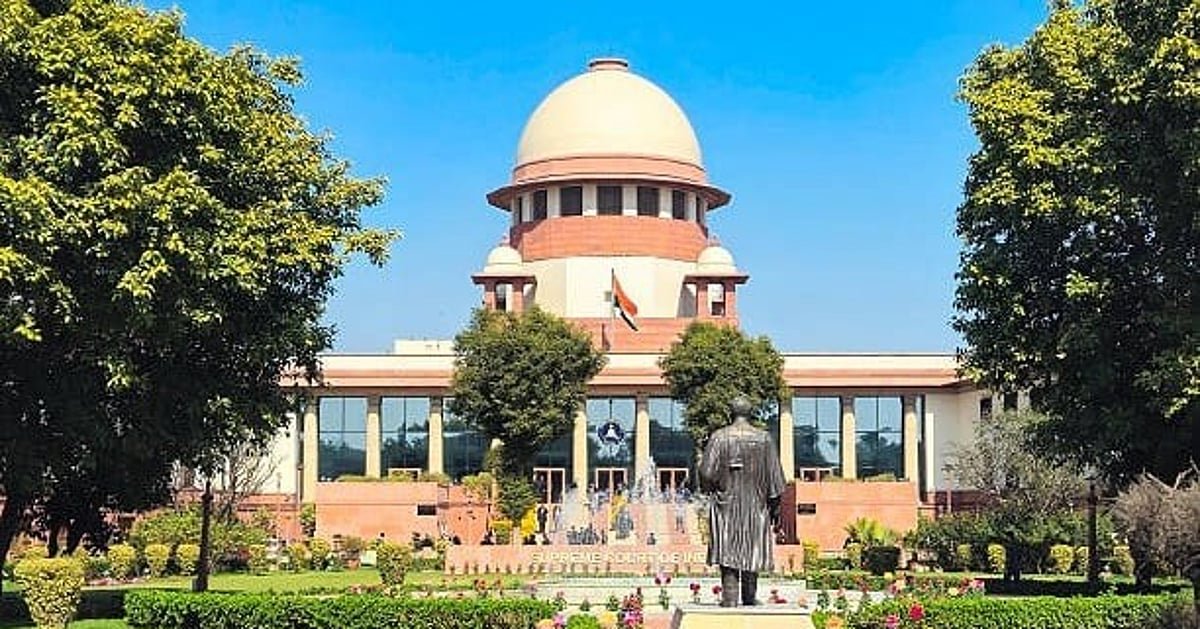 Supreme Court Affirms Contractual Employees' Rights Against Retrospective Rule Changes