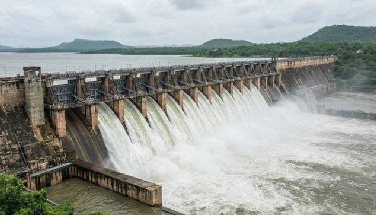 Hirakud Reservoir Reaches 629.39 Feet; Flood Alerts Issued for Low-Lying Areas in Odisha