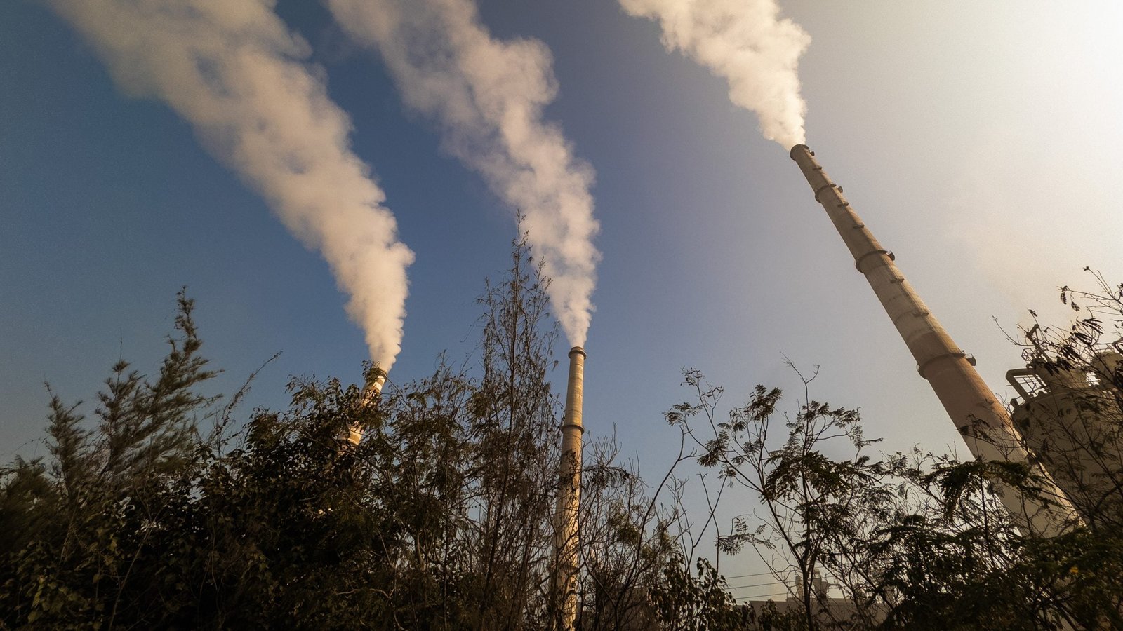 India's Coal Reserves Dwindle Amid Urgent Push to Mitigate Power Shortages