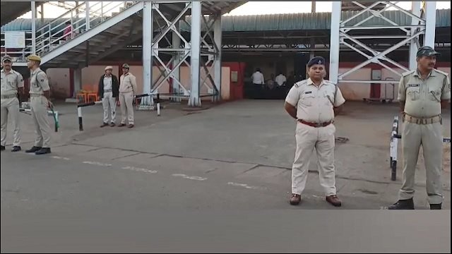 Odisha Bandh Causes Major Transport Disruptions in Berhampur and Sambalpur