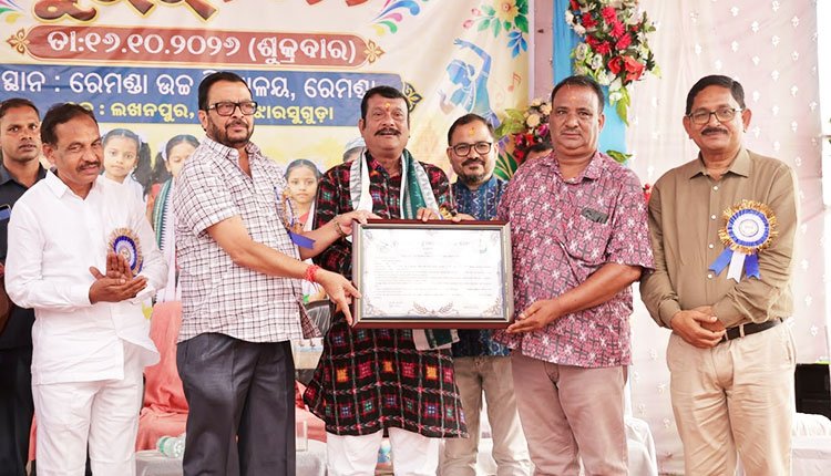 Suresh Pujari Opens New Atal Bus Stand and Health Centre in Jharsuguda