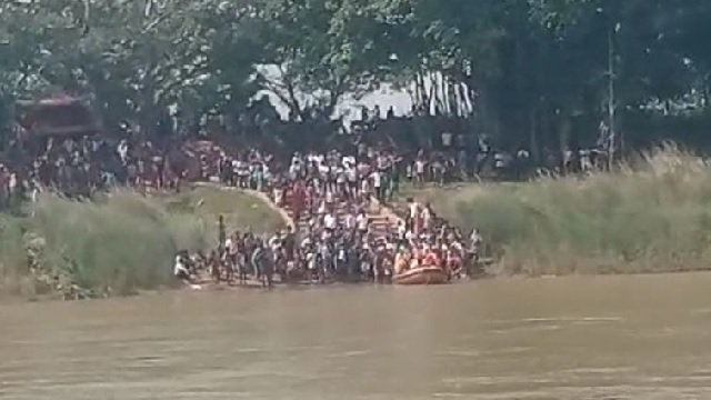 Tragic Boat Capsizing in Jajpur Leaves Two Missing After Durga Idol Immersion